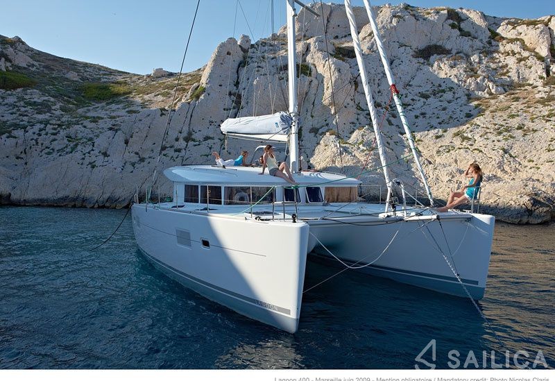 Lagoon 400 S2 - Yacht Charter Sailica