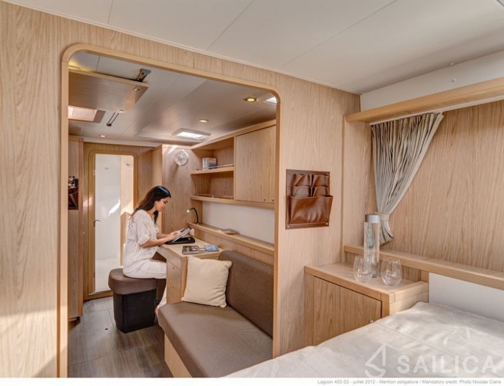 Lagoon 400 S2 - Yacht Charter Sailica