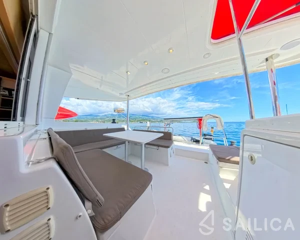 Lagoon 400 S2 - Yacht Charter Sailica