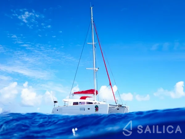 Lagoon 400 S2 - Yacht Charter Sailica