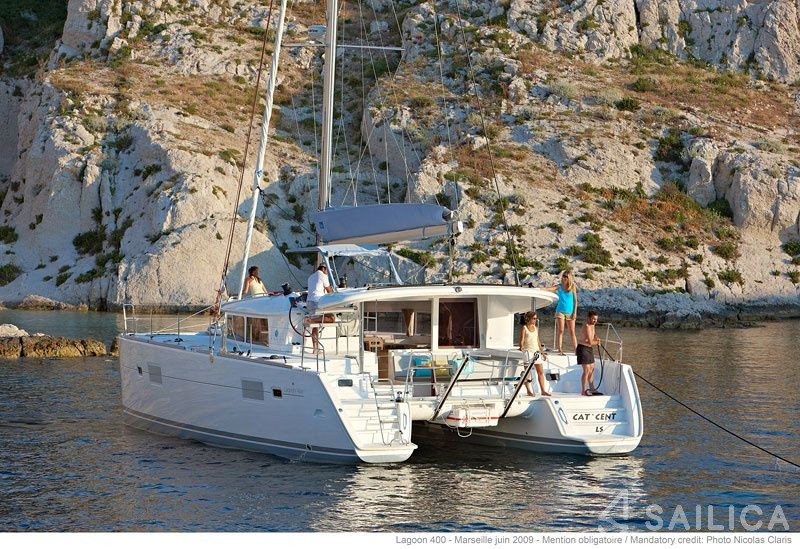 Lagoon 400 S2 - Yacht Charter Sailica