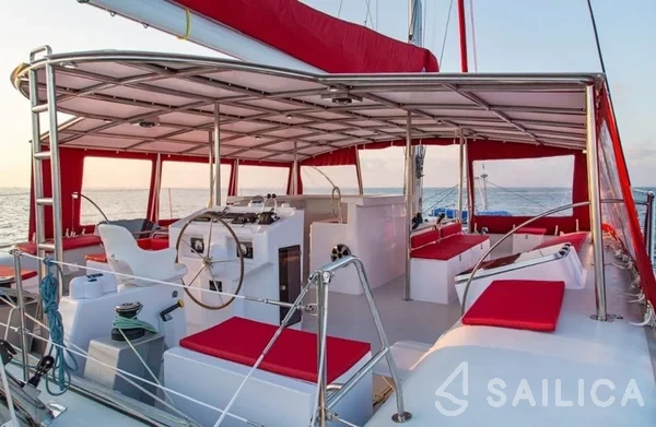 Ocean Voyager 53 - Yacht Charter Sailica