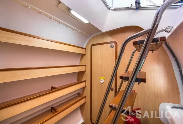 Ocean Voyager 53 - Yacht Charter Sailica