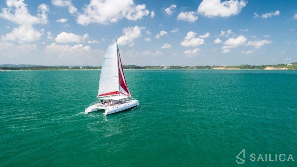 Ocean Voyager 53 - Yacht Charter Sailica