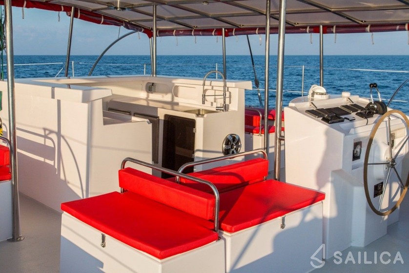 Ocean Voyager 53 - Yacht Charter Sailica