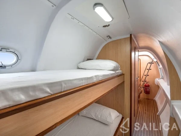Ocean Voyager 53 - Yacht Charter Sailica