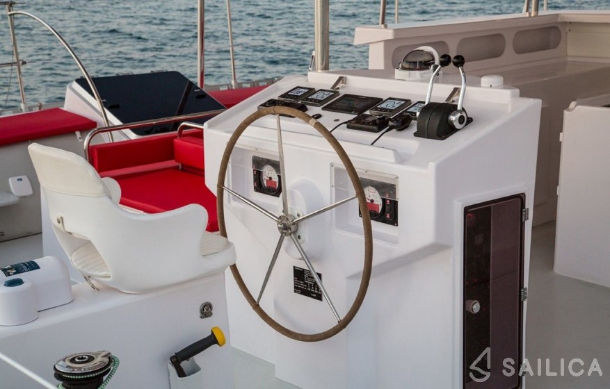 Ocean Voyager 53 - Yacht Charter Sailica