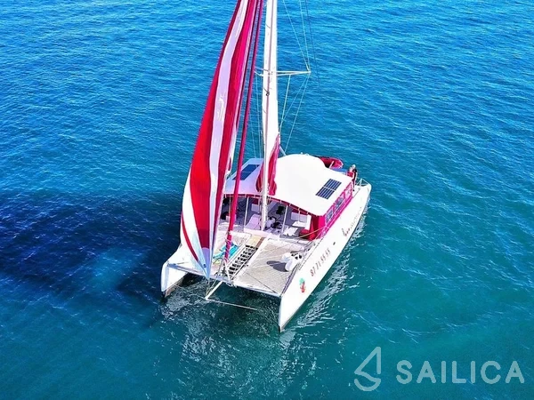 Ocean Voyager 53 - Yacht Charter Sailica