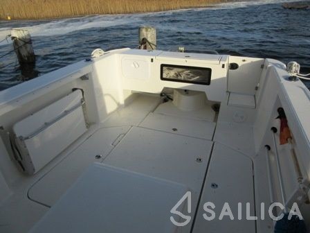 Arvor 690 - Yacht Charter Sailica