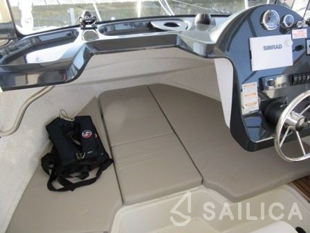 Arvor 690 - Yacht Charter Sailica