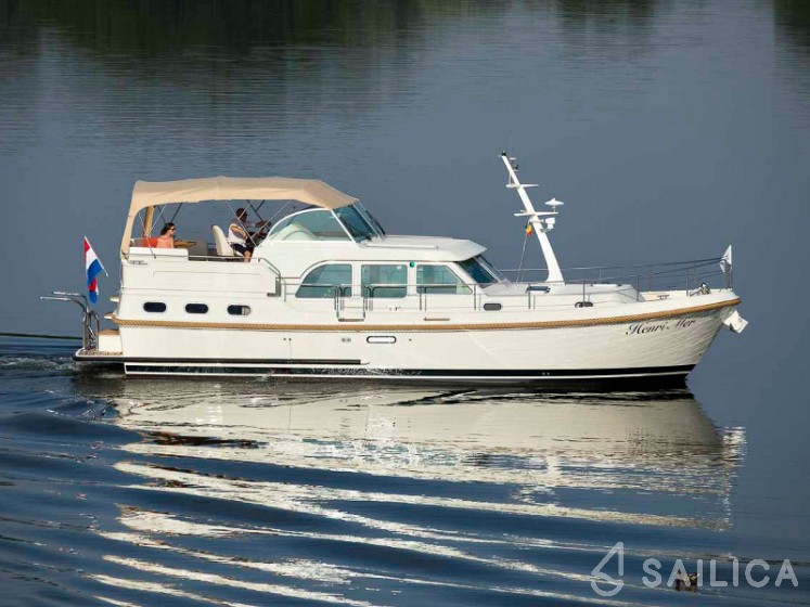 Grand Sturdy 40.0 AC - Yacht Charter Sailica