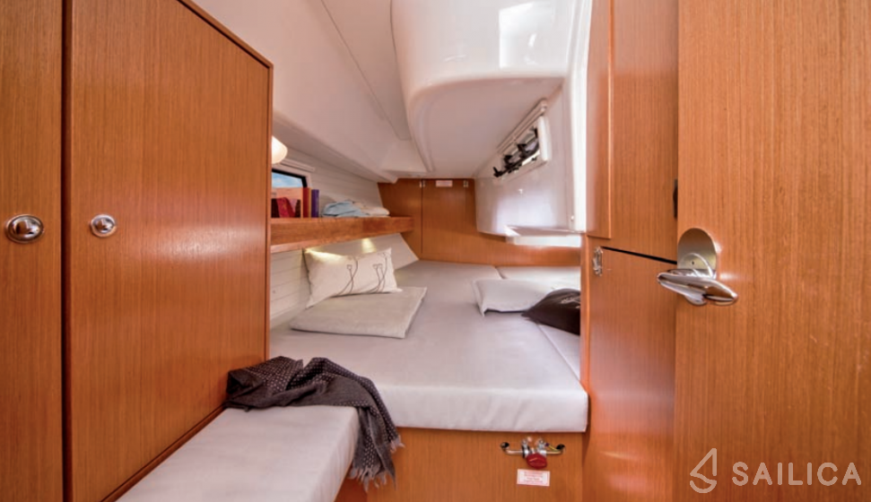 Bavaria 32 Cruiser - Yacht Charter Sailica