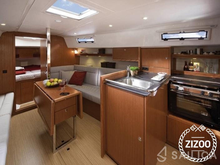 Bavaria 32 Cruiser - Yacht Charter Sailica
