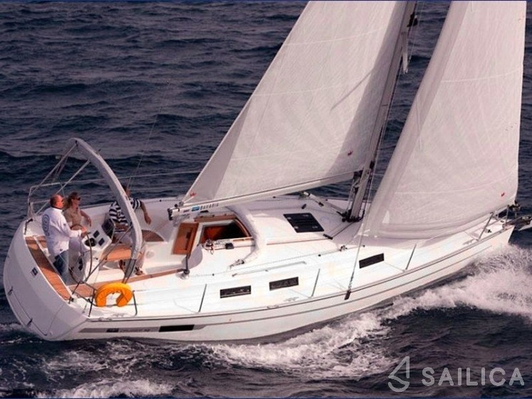 Bavaria 32 Cruiser - Yacht Charter Sailica