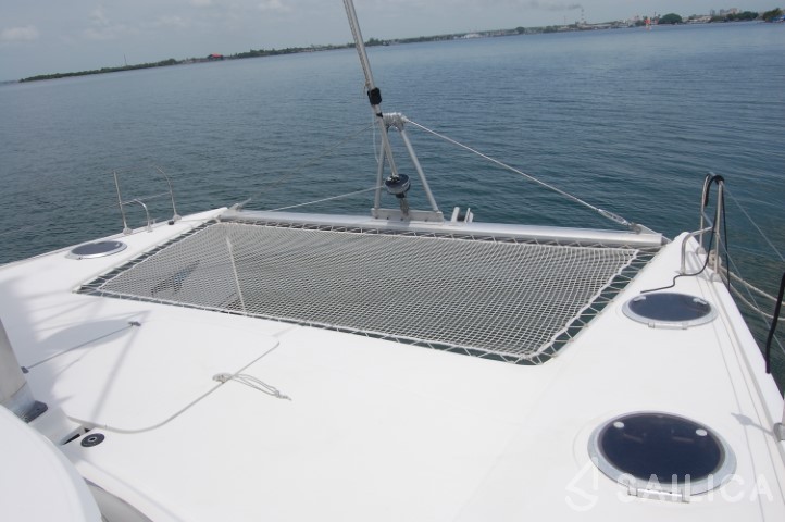 Lavezzi 40 - Yacht Charter Sailica