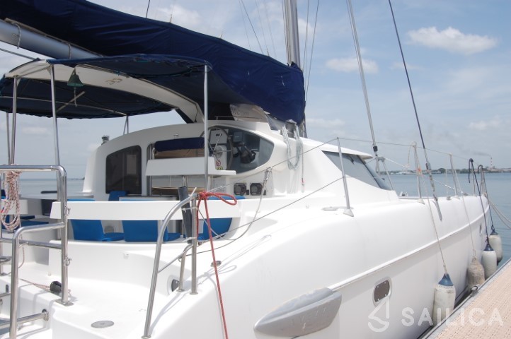 Lavezzi 40 - Yacht Charter Sailica