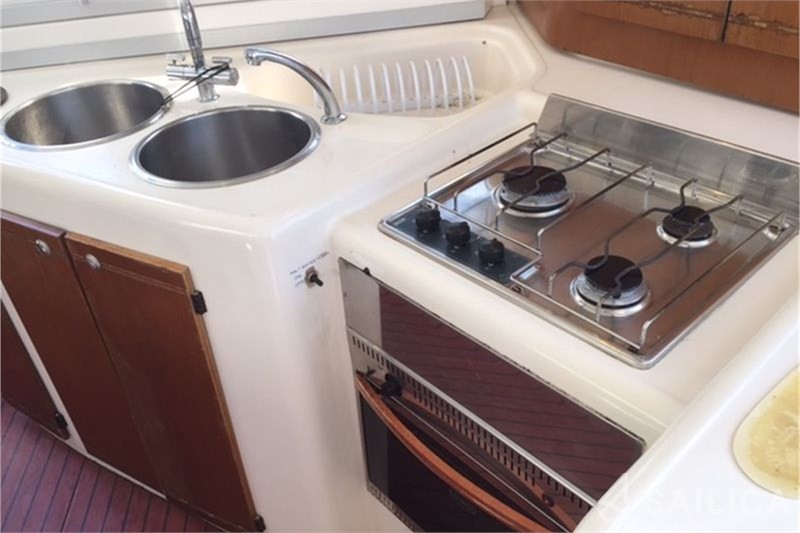 Lavezzi 40 - Yacht Charter Sailica