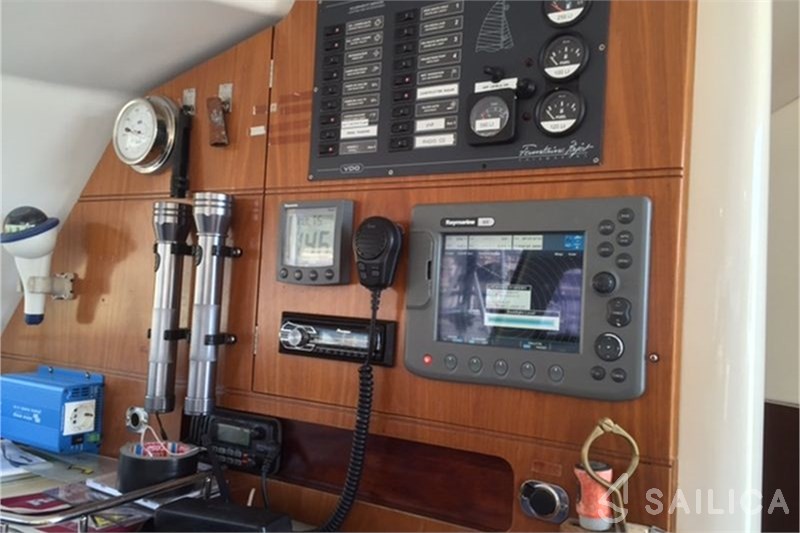 Lavezzi 40 - Yacht Charter Sailica