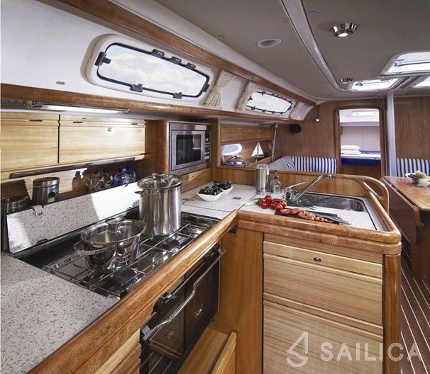 Bavaria 38 Cruiser - Yacht Charter Sailica