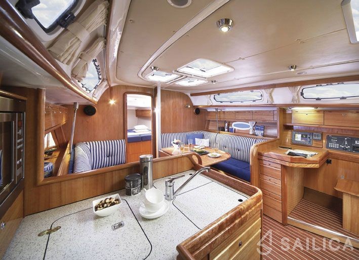 Bavaria 38 Cruiser - Yacht Charter Sailica