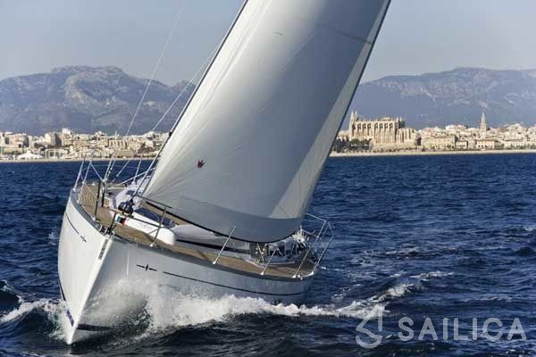 Bavaria 38 Cruiser - Yacht Charter Sailica