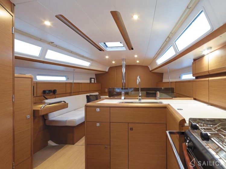 Sun Odyssey 389 - Yacht Charter Sailica