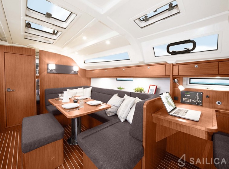 Bavaria Cruiser 41 - Yacht Charter Sailica