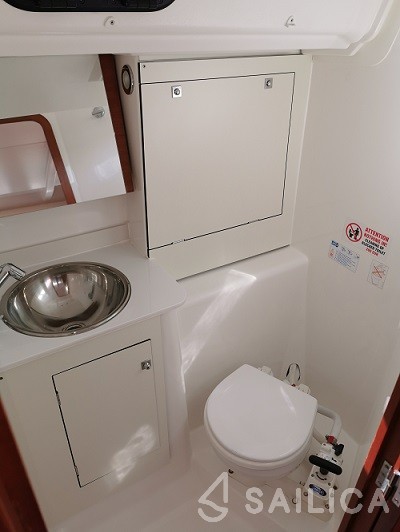 Dufour 350 GL - Yacht Charter Sailica