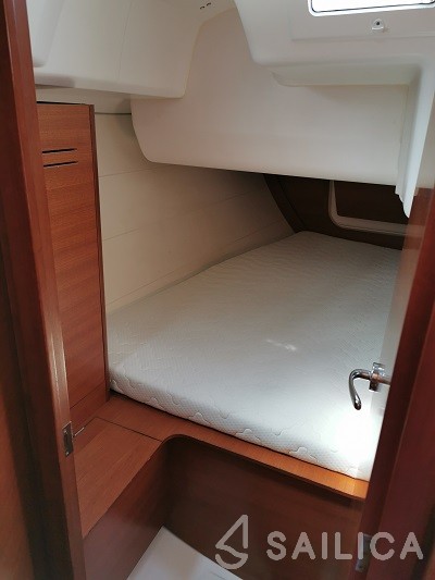 Dufour 350 GL - Yacht Charter Sailica