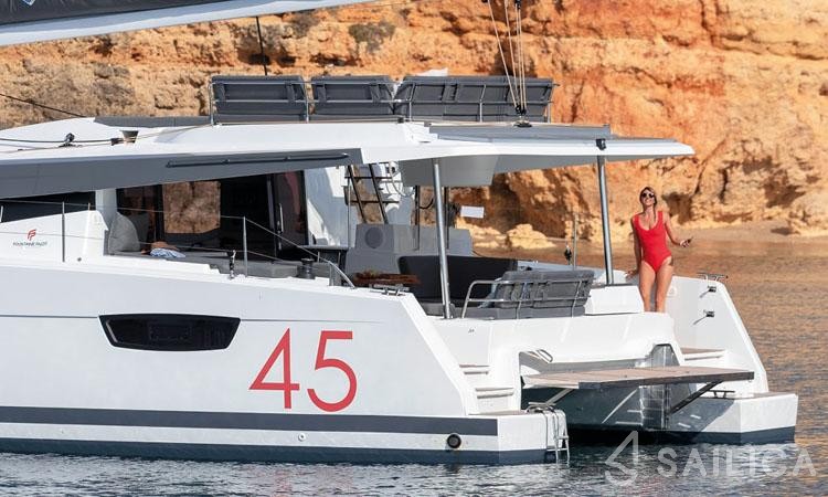 Elba 45 - Yacht Charter Sailica