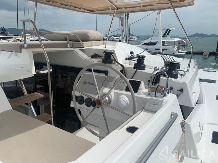 Elba 45 - Yacht Charter Sailica