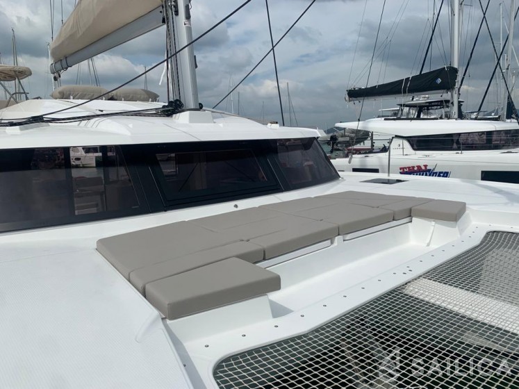 Elba 45 - Yacht Charter Sailica