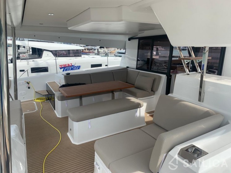 Elba 45 - Yacht Charter Sailica