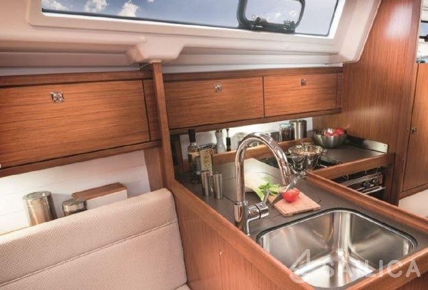 Bavaria 34 Cruiser - Yacht Charter Sailica
