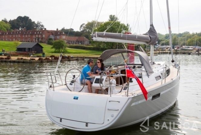 Bavaria 34 Cruiser - Yacht Charter Sailica
