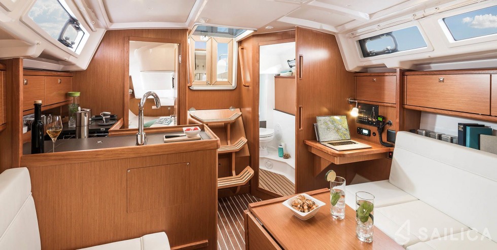 Bavaria 34 Cruiser - Yacht Charter Sailica
