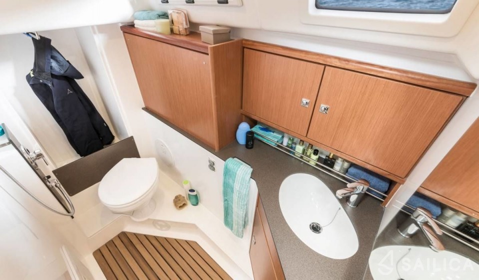 Bavaria 34 Cruiser - Yacht Charter Sailica