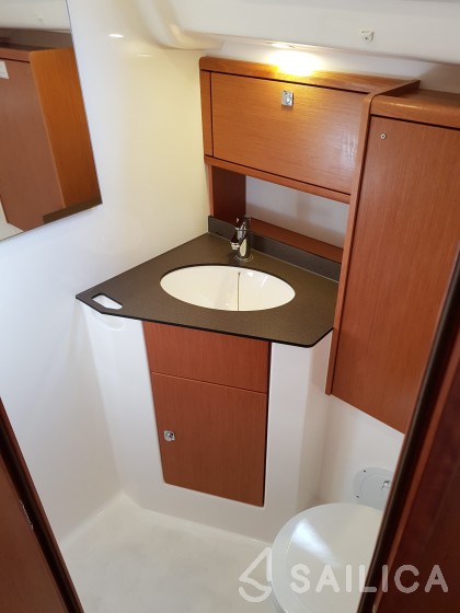 Bavaria 51 Cruiser - Yacht Charter Sailica