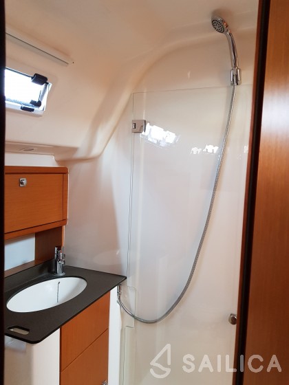Bavaria 51 Cruiser - Yacht Charter Sailica