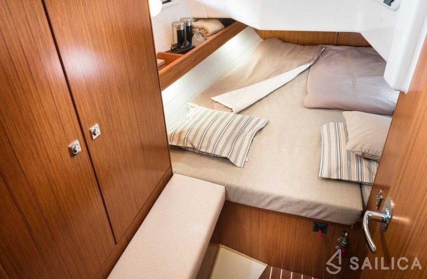Bavaria 34 Cruiser - Yacht Charter Sailica