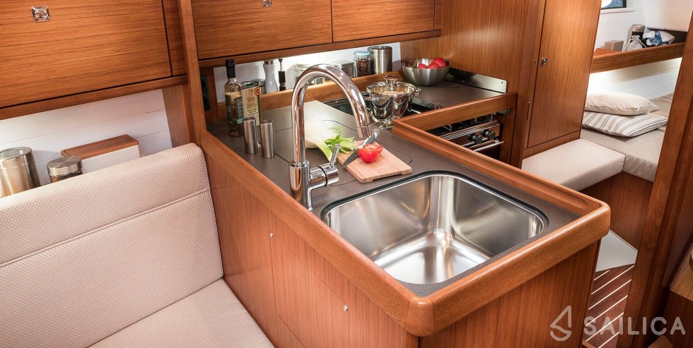 Bavaria 34 Cruiser - Yacht Charter Sailica