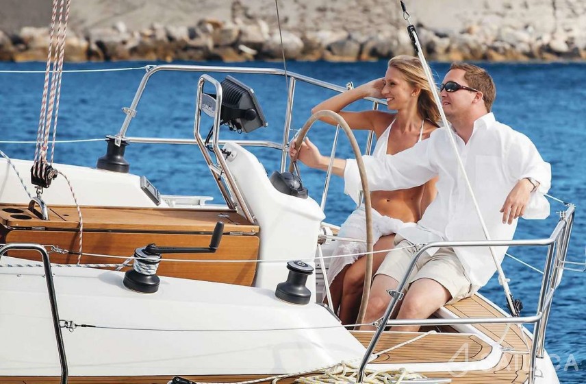 Bavaria 34 Cruiser - Yacht Charter Sailica