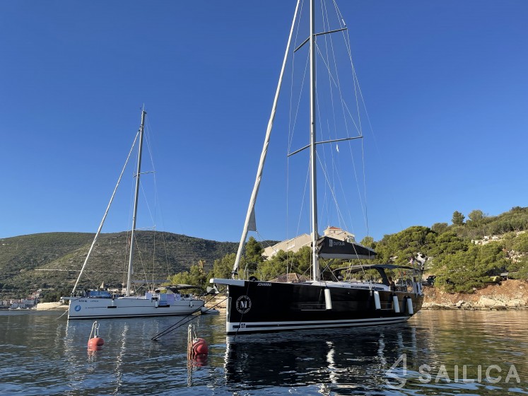 Dufour 530 - Yacht Charter Sailica