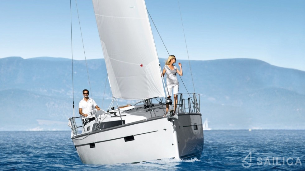 Bavaria 37 Cruiser - Yacht Charter Sailica