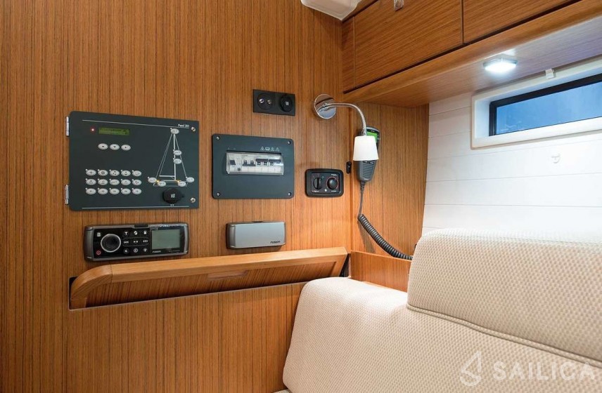 Bavaria 37 Cruiser - Yacht Charter Sailica