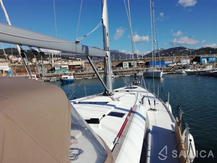 Sun Odyssey 519 - Yacht Charter Sailica
