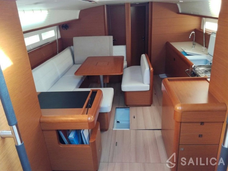 Sun Odyssey 519 - Yacht Charter Sailica