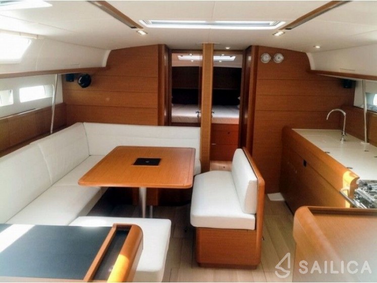 Sun Odyssey 519 - Yacht Charter Sailica