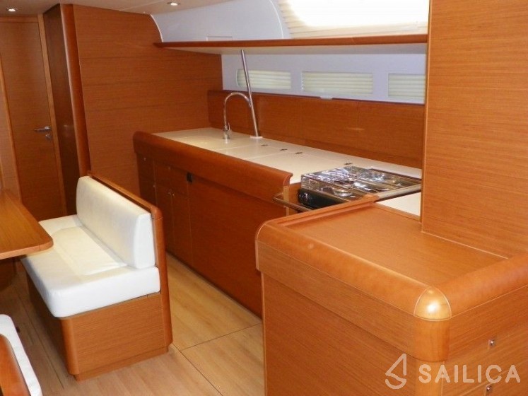 Sun Odyssey 519 - Yacht Charter Sailica