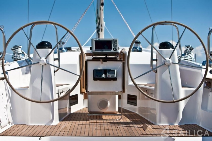 Bavaria 40 Cruiser - Yacht Charter Sailica